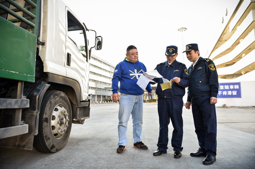 严控运猪车,11月生猪货运量下跌83%!两广、东北生猪运输受影响最大!