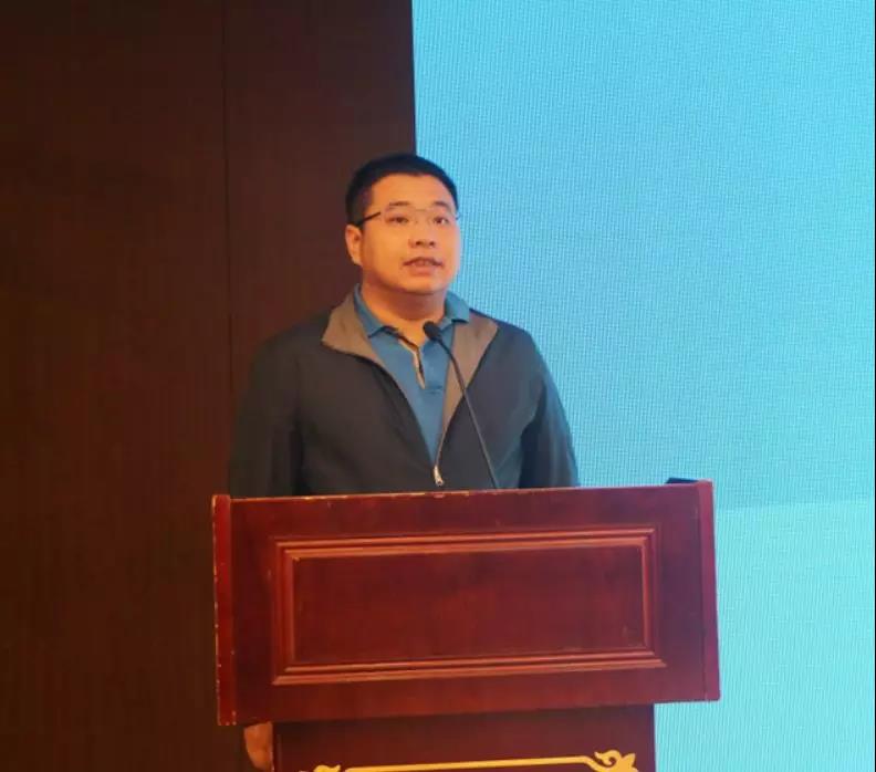 　林峰总经理作为企业代表第一个发言