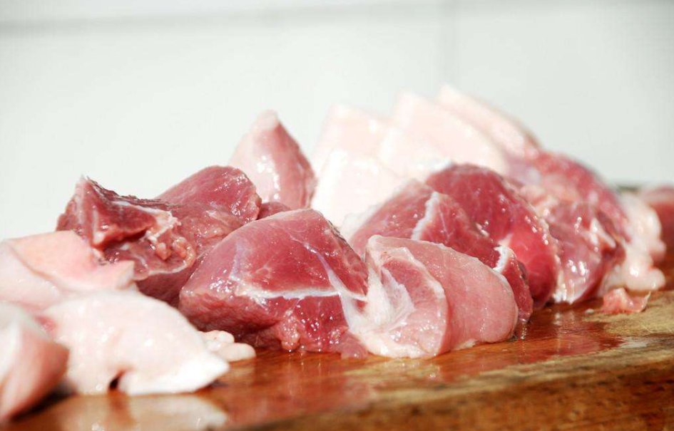 商务部：上周猪肉价格每公斤51.21元 上涨11%