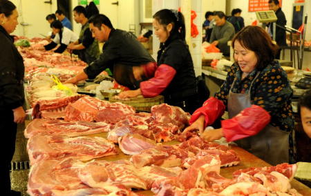 广东东莞：农贸市场猪肉价格略降 猪肉档生意明显好转