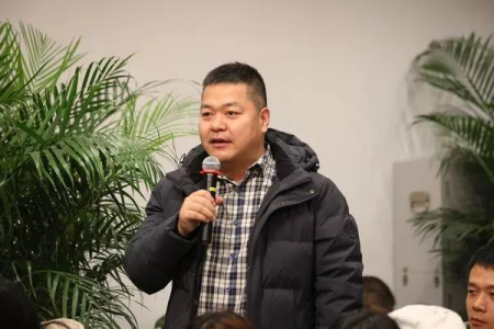 人民网