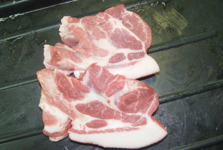 中央储备冻猪肉又来三万吨，2020年春节吃猪肉不用愁！