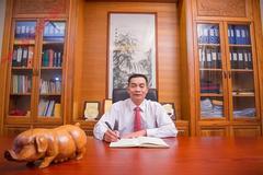 严居然当选温氏股份副董事长，梁志雄任总裁，秦开田任副总裁