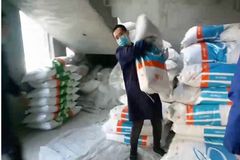 播恩：日夜不休，泡面为食，疫情下他们为你负重前行