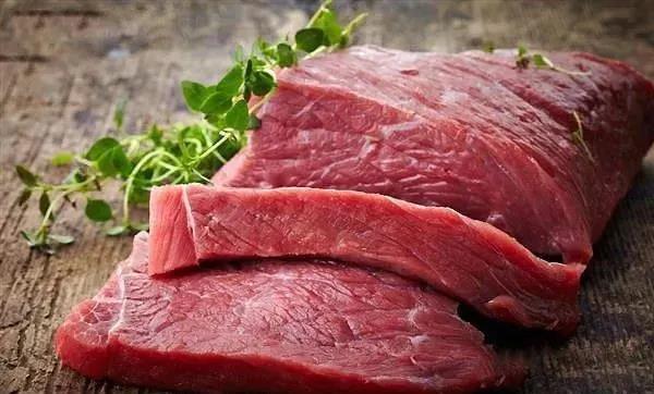 猪肉进口受阻，豆粕、维生素价格暴涨......养猪业如何破除新冠困境？