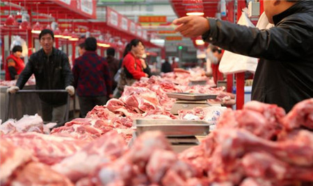 商务部：猪肉价格比2月中旬的高点回落了7.4%