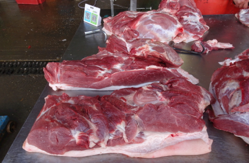 4月18日全国各地区猪肉价格报价表，北京白条猪肉每斤价格跌至20元以内