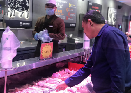 河南周口市猪肉供应关系缓和 猪肉价格连连下降