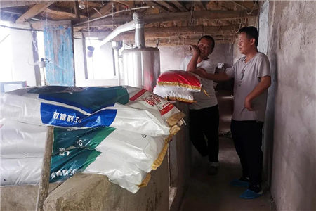 汲哥邀请粉丝连麦，与养户分享养殖心得