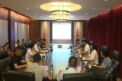 赤壁市市长会见双胞胎集团董事长鲍洪星一行