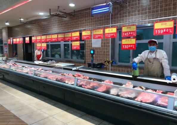 猪肉价格“4”打头 市民叹“100元吃不到2斤排骨”
