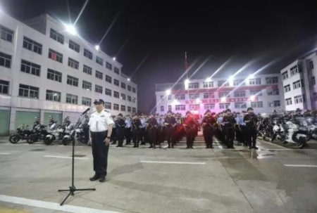 广东深圳坚决打击走私犯罪等活动