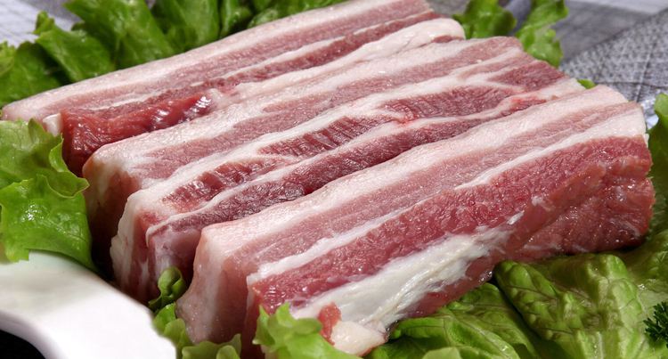 10月3日全国白条猪肉批发均价表，白条价格涨了，节后销量回升！