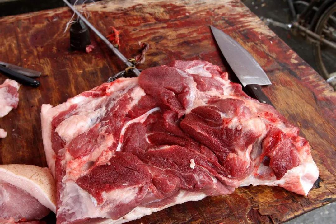 10月5日全国白条猪肉批发均价表，今日大城市白条猪价格呈现下跌态势