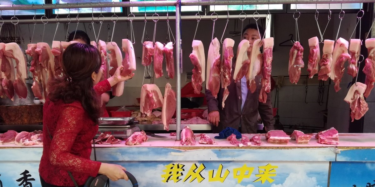 10月10日全国白条猪肉批发均价表，猪肉价格继续下滑！