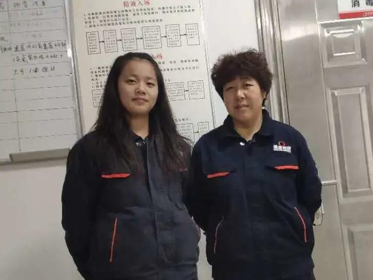 母女养猪