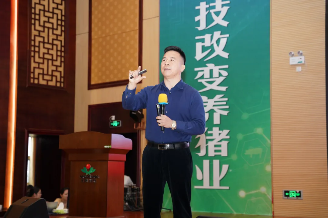 扬翔养猪服务中心副总监刘立松