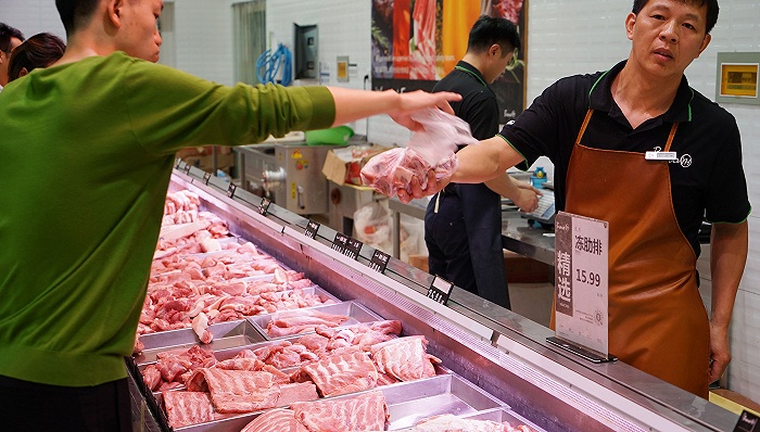 猪肉价格持续下降，猪价要见底了吗？