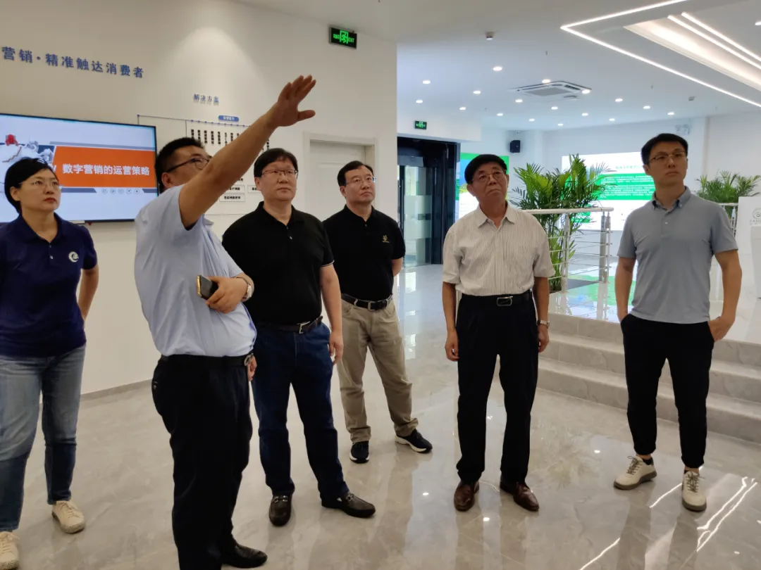 中国畜牧业协会一行调研走访北京福通互联科技集团有限公司，了解该集团信息化项目及智能装备