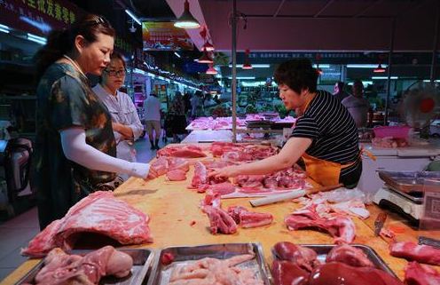 青岛猪肉价格站稳“15元” 下半年价格或小幅反弹，居民表示都能接受！