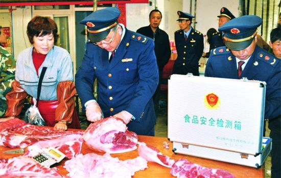 销售发臭隔夜肉，大润发被罚没近139万元！食品安全大于天！