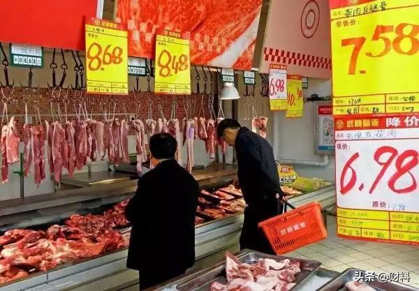 猪肉价格进入6元区间，猪肉价格跌下神坛终于实现“猪肉自由”，养殖户还好吗？