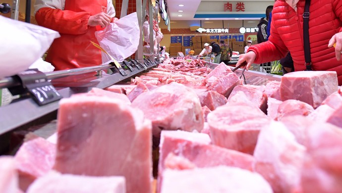 发改委：为保障生猪市场平稳运行，各地积极开展猪肉储备收储工作