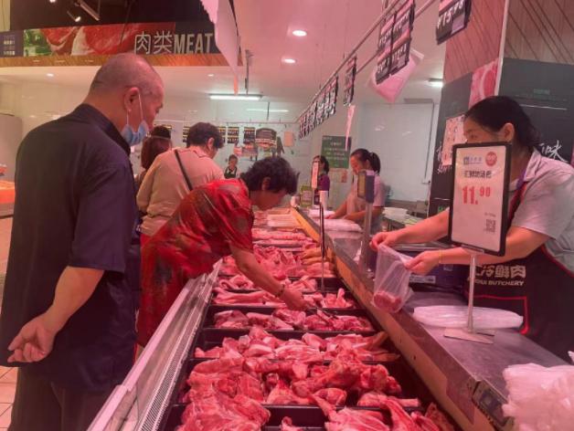 岳阳中心城区猪肉价格不足10元！岳阳市猪源充足，批发价跌破10元