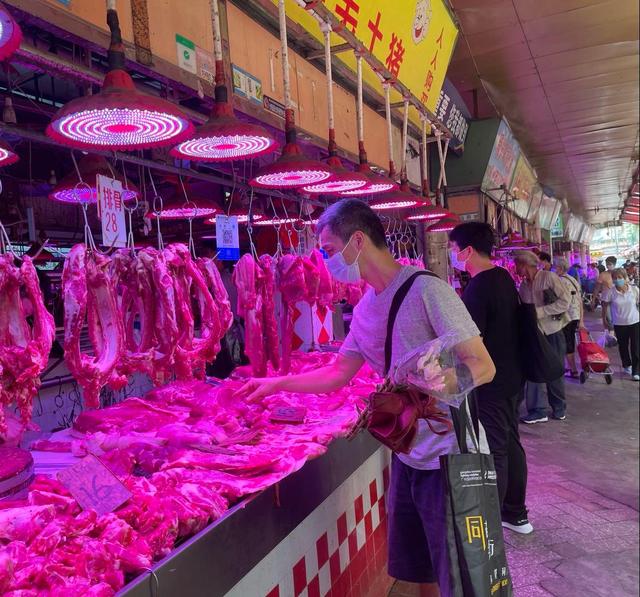 广东生猪出场均价7.32元一斤，创今年新低，猪肉零售价连降30周