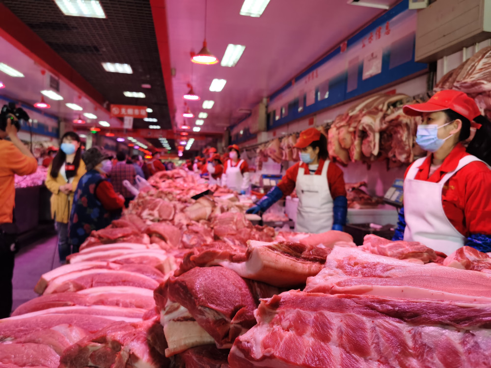 猪肉价格连连走跌，国家出手收储，“猪周期”见底了吗？