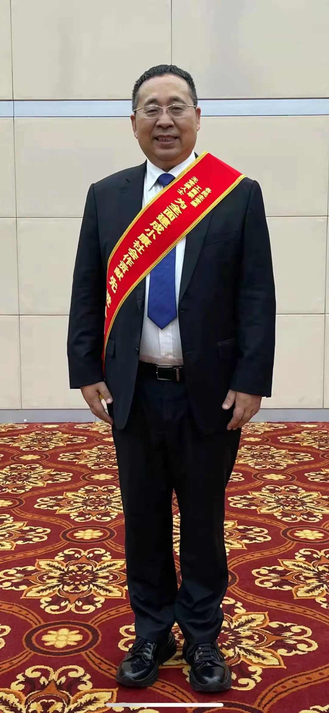 铁骑力士集团董事长雷文勇荣获“为全面建成小康社会作贡献先进个人”称号