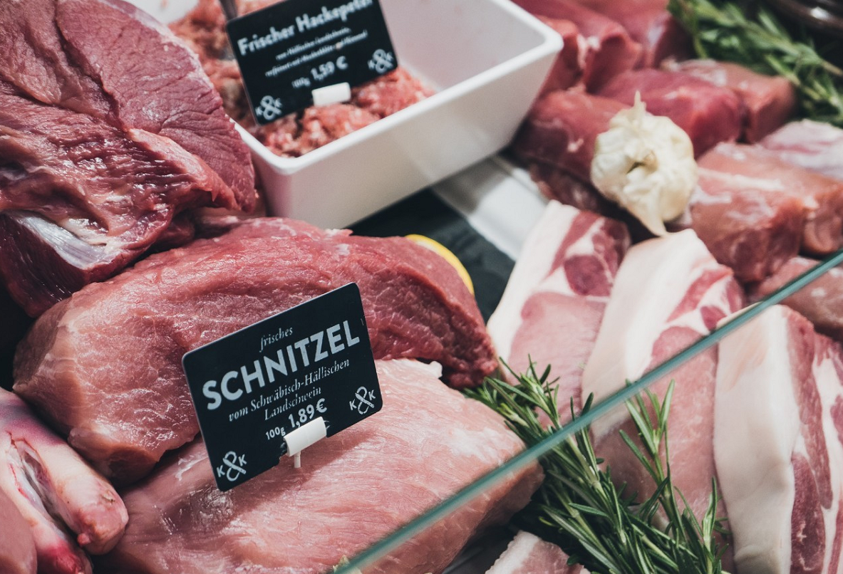 海关总署：2021年12月进口猪肉17万吨，同比下降62%