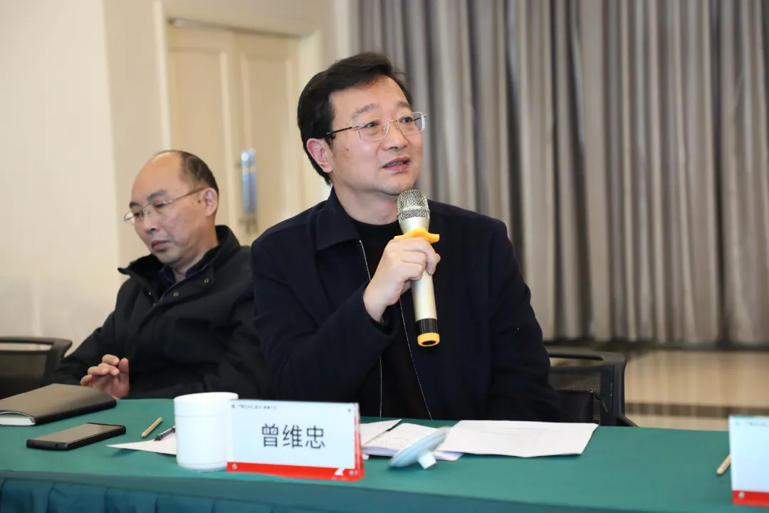 铁骑力士