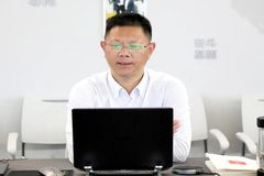持续学习标杆，狠抓成绩提升｜德康集团生猪事业部4月表彰大会召开