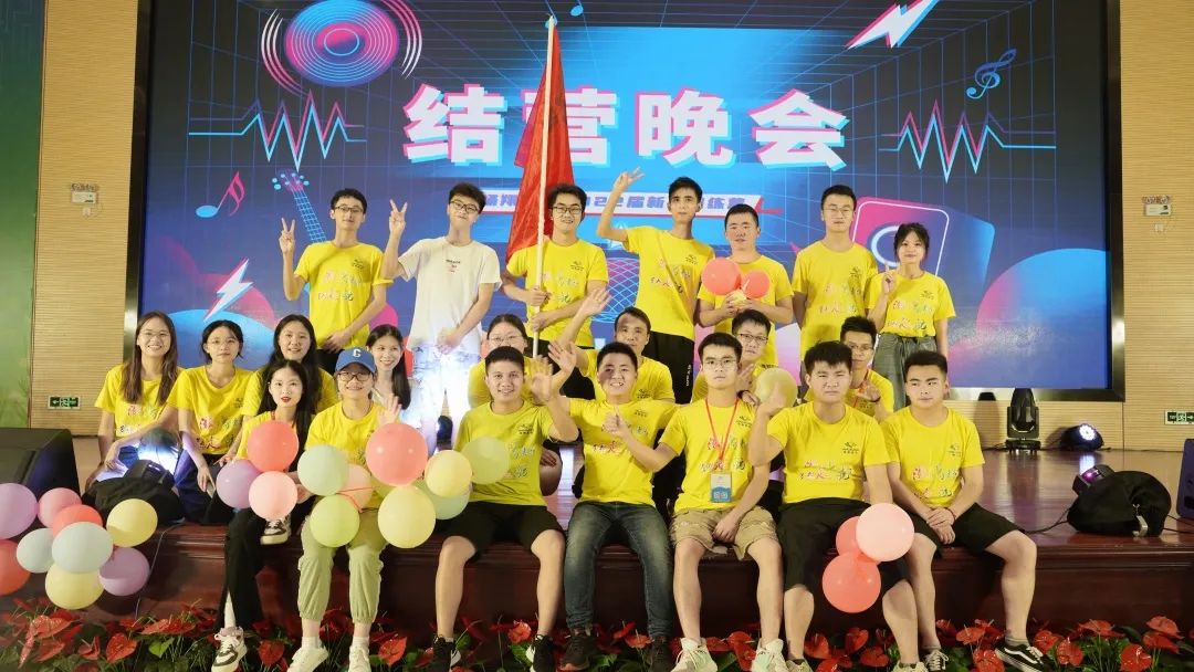 携手共建新篇章，扬翔2022届萌新正式入职了！