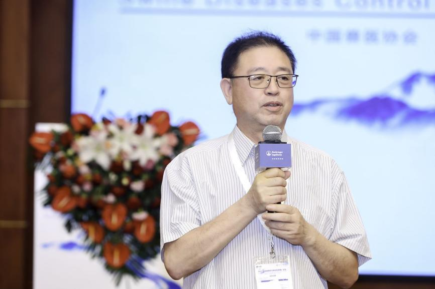 中国兽医协会副会长兼秘书长 辛盛鹏