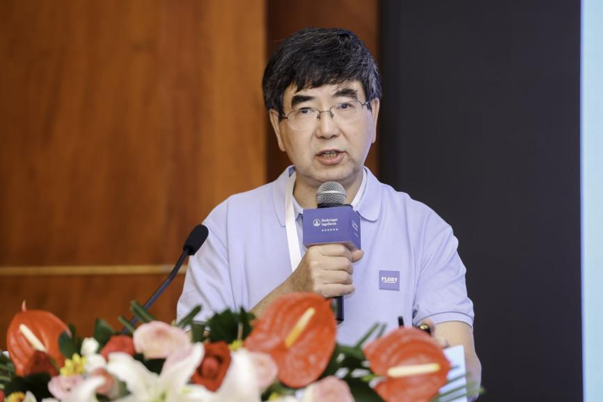 中国人民解放军军事医学科学院军事兽医研究所 涂长春研究员