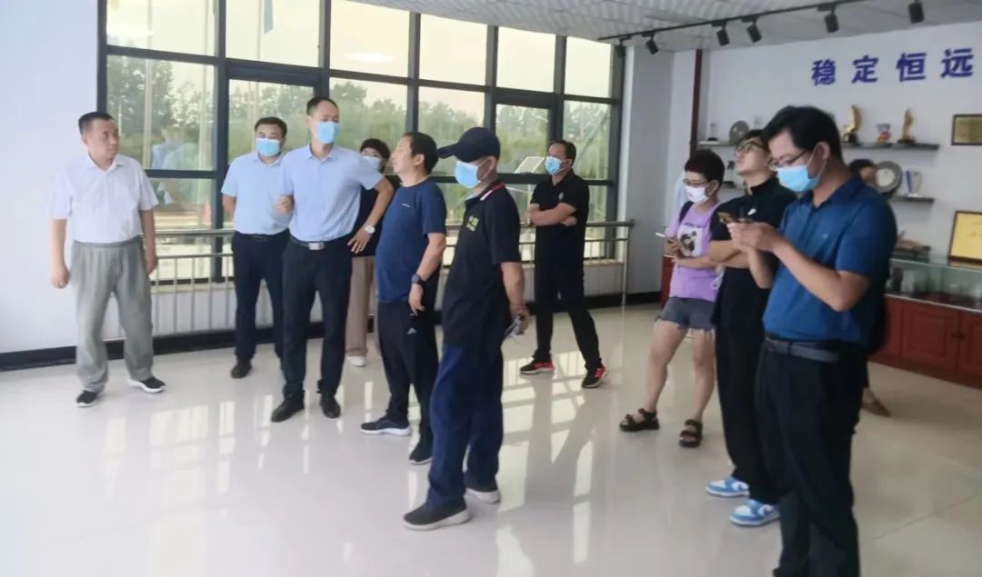 河北大好河山猪业闫学军总裁一行莅临北京昕大洋集团生产基地参观考察！