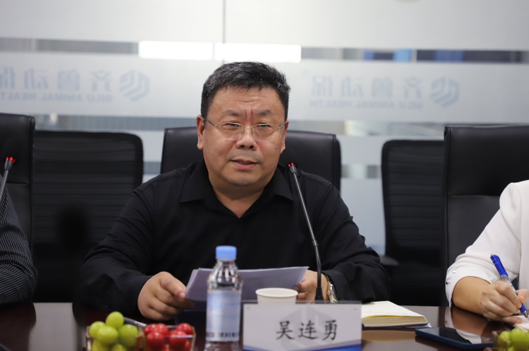 吉林大学动物医学学院与齐鲁动保在济南举办“研究生实践基地”“产学研合作基地”挂牌仪式