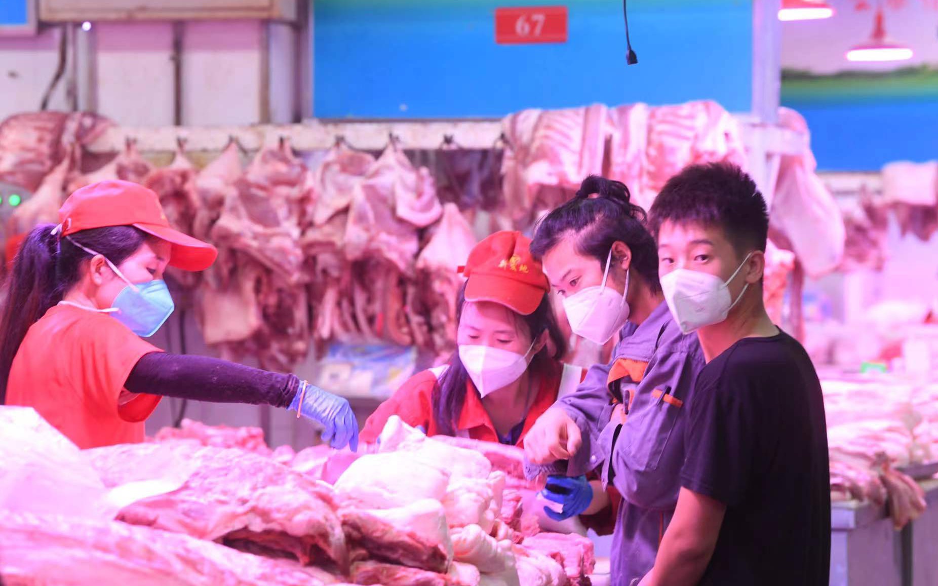 猪肉价格比上周同期略有上涨。新京报记者 陈琳 摄