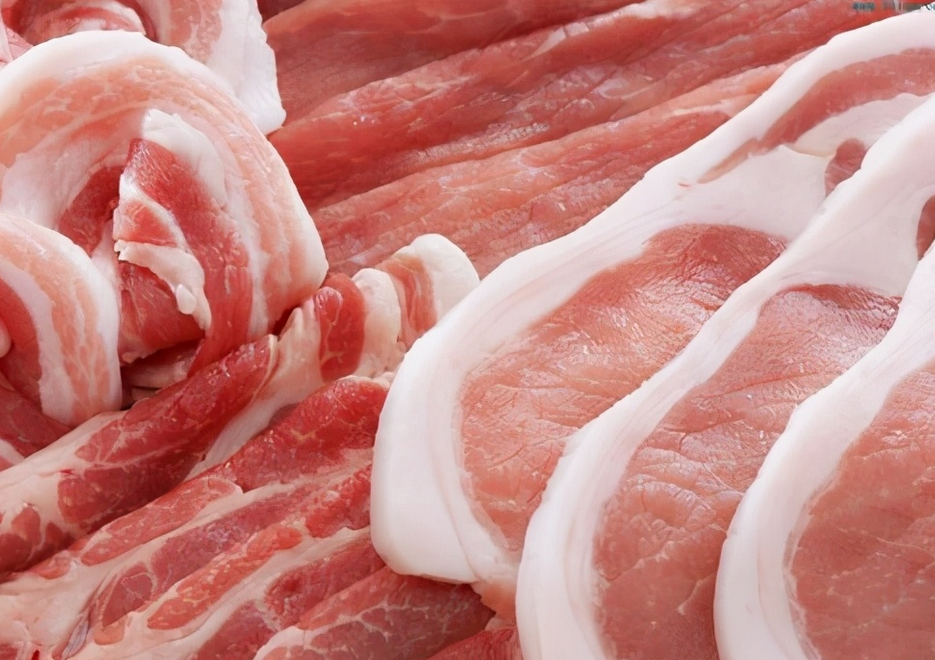 美国农业部预测，中国将减少20%猪肉进口！楼房养猪正改革养猪业！