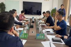持续深入政校企协同创新，促进产学研融合发展