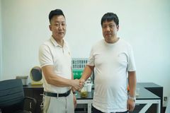 自养公猪近十年，千头规模猪场老板为什么把公猪都淘汰了？
