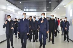 政企戮力同心！韩福春副省长莅临吉林华正农牧实地调研生猪养殖、加工企业生产运营情况