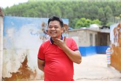 靠养猪逆袭，实现财务自由！他一度面临破产，却又将出栏成本做到7.7元/斤，怎么做到的？