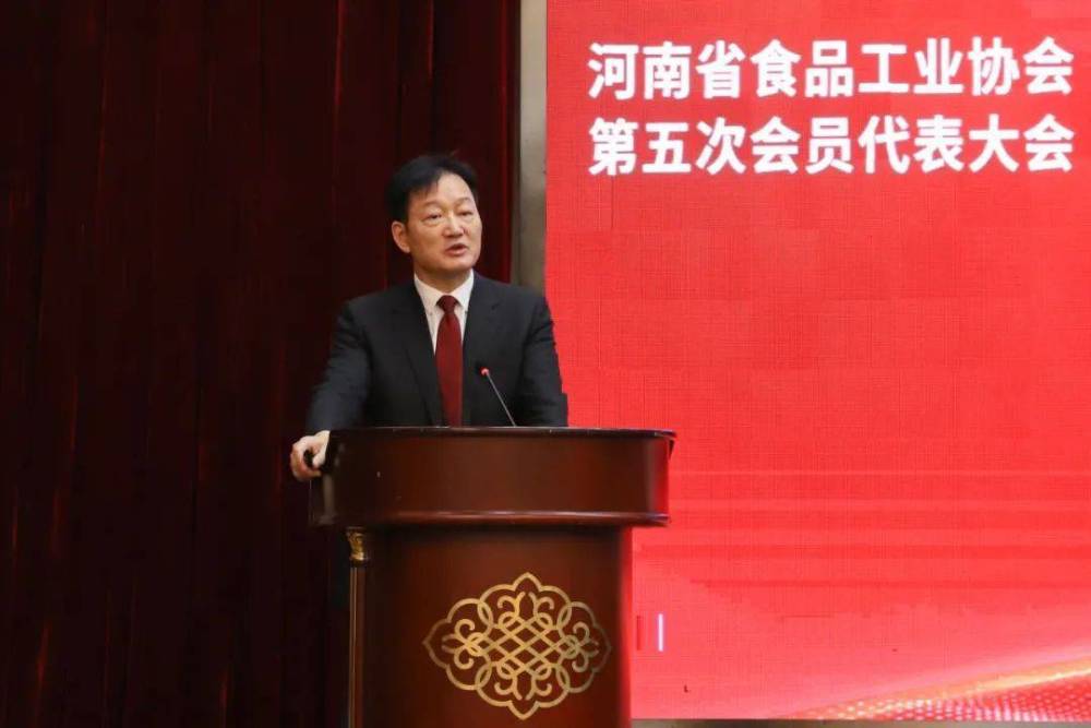 河南地区首富秦英林，是如何靠养猪致富的呢？