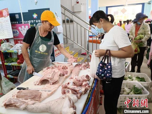 猪肉涨幅扩大、菜价下跌！10月CPI同比涨幅或回落！