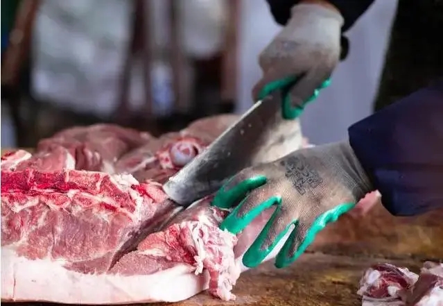2022年11月份猪肉价格下降0.7%，影响CPI下降约0.01个百分点