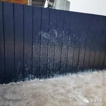 养户按要求白化外围、封出水口