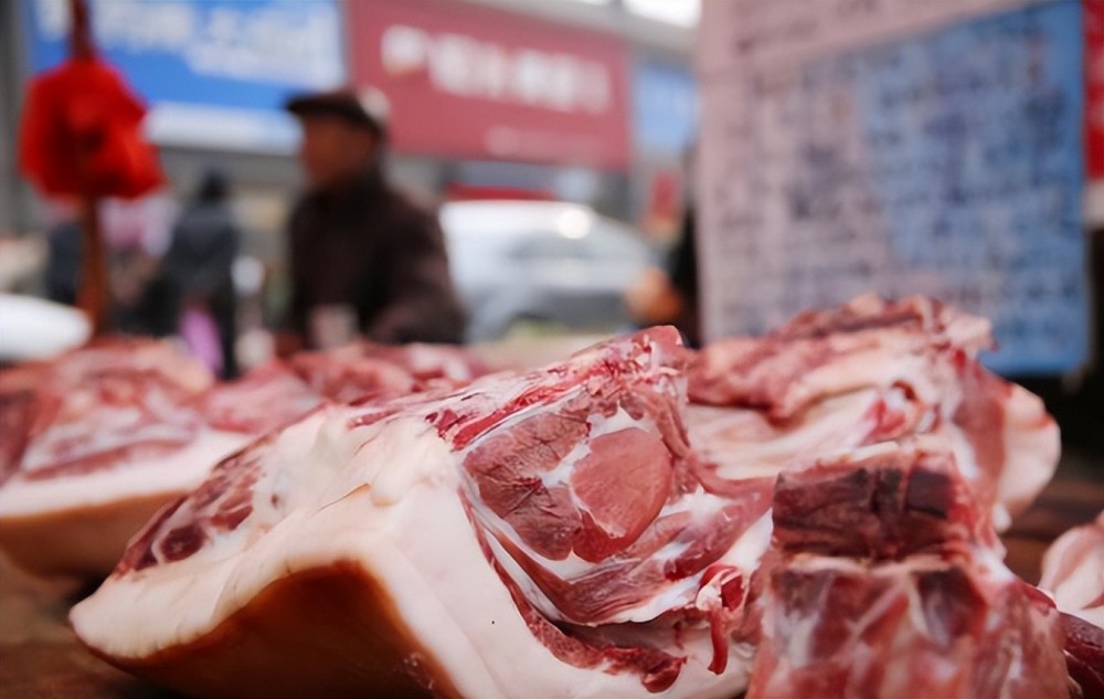 2023年01月11日全國各省市白條豬肉批發均價報價表，走貨較快，屠企開工率達40%，春節前豬肉價格走勢如何？